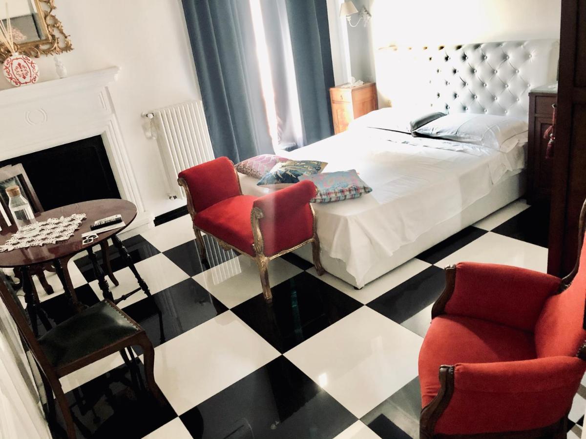 B&B Dell'Orologio Акуавива деле Фонти Екстериор снимка