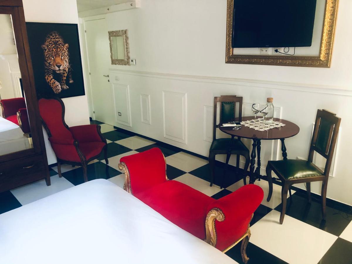 B&B Dell'Orologio Акуавива деле Фонти Екстериор снимка