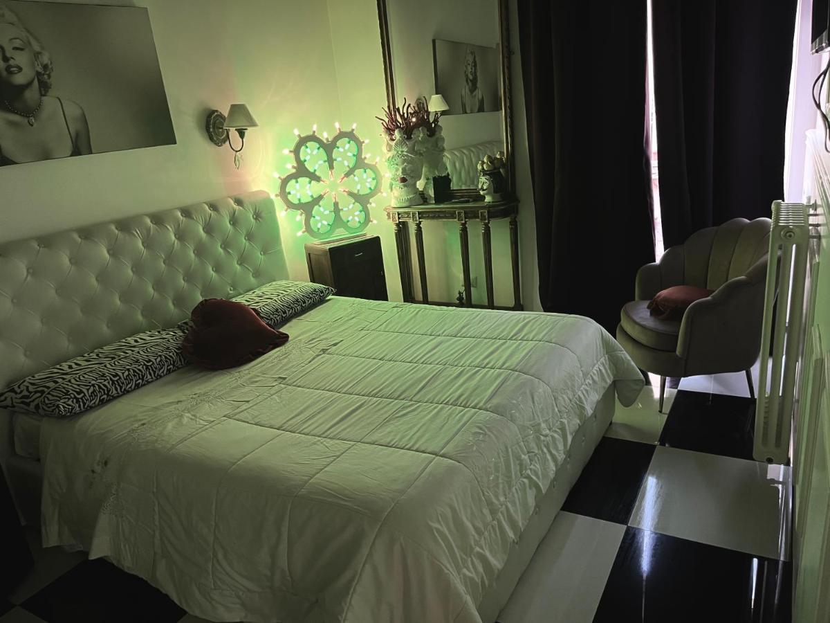 B&B Dell'Orologio Акуавива деле Фонти Екстериор снимка