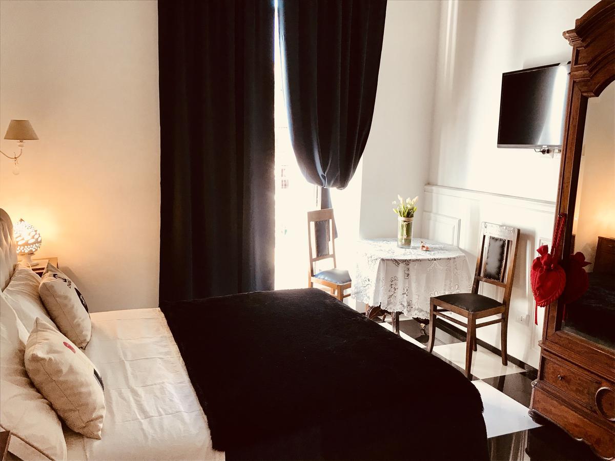 B&B Dell'Orologio Акуавива деле Фонти Екстериор снимка
