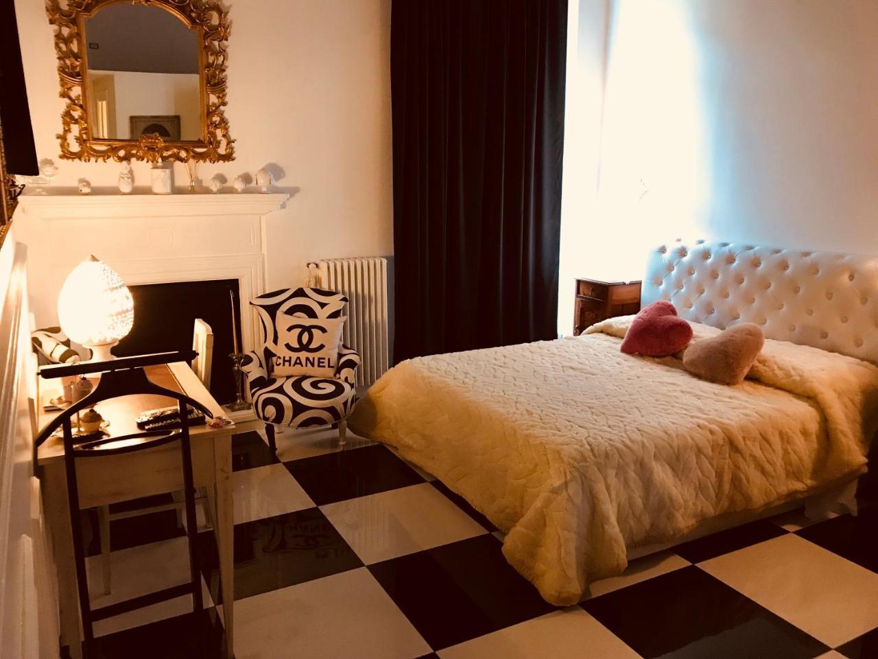 B&B Dell'Orologio Акуавива деле Фонти Екстериор снимка